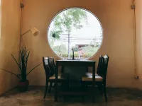 Khemjit Cafe' and Bed