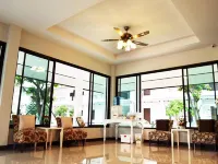 Rittiboon Vintage Hotel Hotel a Phrae