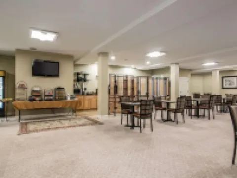 河濱酒店-阿桑德連鎖酒店 切希爾縣酒店