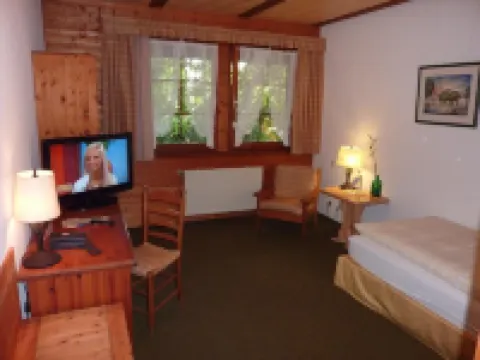 Akzent Hotel Zur Wasserburg - Hotel Garni Bed & Breakfast