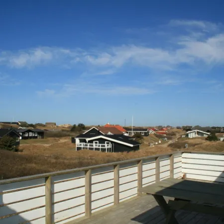 "Ute" - 200m from the Sea