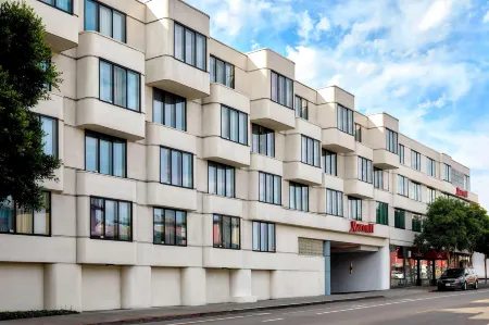 San Francisco Marriott Fisherman's Wharf Отели рядом с достопримечательностью «Mohandas K. Gandhi (Gandhi Statue)»