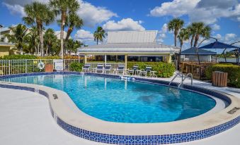 Hilton Vacation Club Charter Club Naples Bay