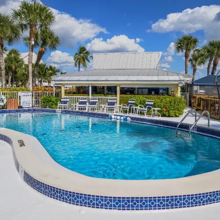 Hilton Vacation Club Charter Club Naples Bay