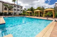 Hawthorn Extended Stay by Wyndham Naples - Beach