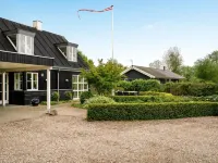 "Gullan" - 75m from the Sea