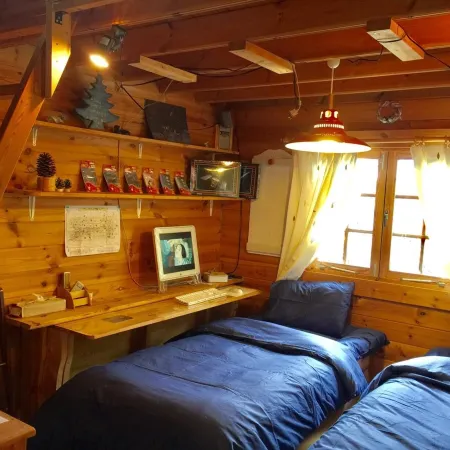 Guest House Chalet Sielu Отели рядом с достопримечательностью «Храм Исияма-дэра»