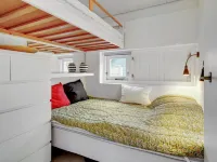 "Gundborg" - 100m from the Sea