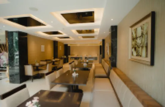 Portola Grand Arabia Hotel