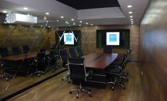 4. Tryp by ..