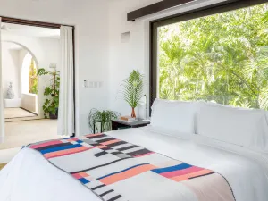 Hotel Esencia