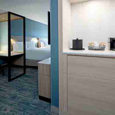 SpringHill Suites Valencia Rooms