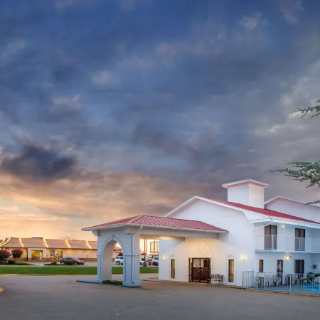 Super 8 by Wyndham Springdale AR