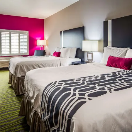 Best Western Plus Dilley Inn  Suites