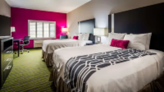 Best Western Plus Dilley Inn  Suites