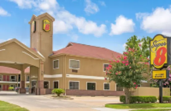 Super 8 by Wyndham Houston/Brookhollow NW Hotels near Karbach Brewing