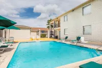 Super 8 by Wyndham San Antonio at I-10 - Layanan Antar-Jemput