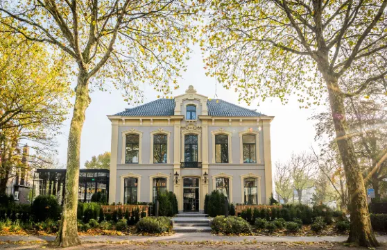 特爾波赫茲沃勒枕頭大精品酒店