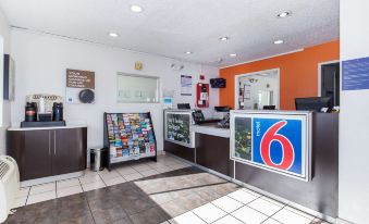 Motel 6 Hayward, CA - East Bay