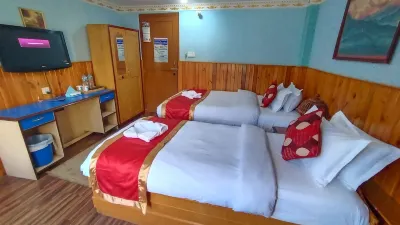 Hotel Peace Palace