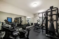 Best Western Plus Lake Dallas Inn  Suites - Gym