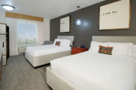 Hotel Ylem Hotel dekat Miller Outdoor Theatre