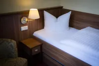 Pension & Hotel Villa Ingeborg Hotels in Kleinzerlang