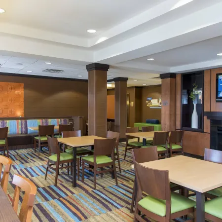 Fairfield Inn & Suites Omaha Downtown