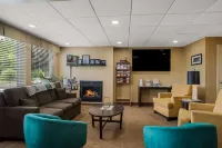 Quality Inn & Suites Chambersburg - parking