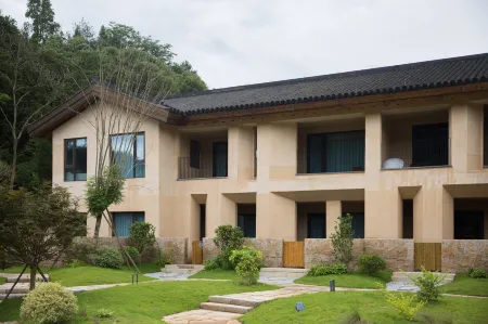 Park Su·Island letter·Longnan Weiwu Отели рядом с достопримечательностью «Binjiang Square»