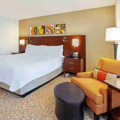 Milwaukee Marriott Downtown Rooms