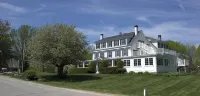 Harpswell Inn Hotels near Johnson Field Preserve at Mackerel Cove