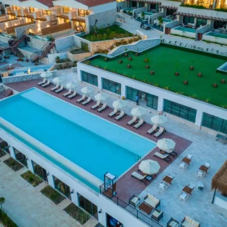 LURES HOTEL
