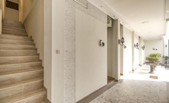 RedDoorz Plus Near Gembira Loka Zoo 2