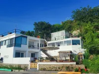Zhouwen Waterside Scenic Villa - Rooftop Pools