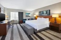 Crowne Plaza Dulles Airport Отели в г. Флорис