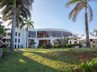 Golden Tulip Dar ES Salaam