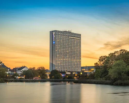 Radisson Blu Scandinavia Hotel, Copenhagen Отели рядом с достопримечательностью «Стрëгет»