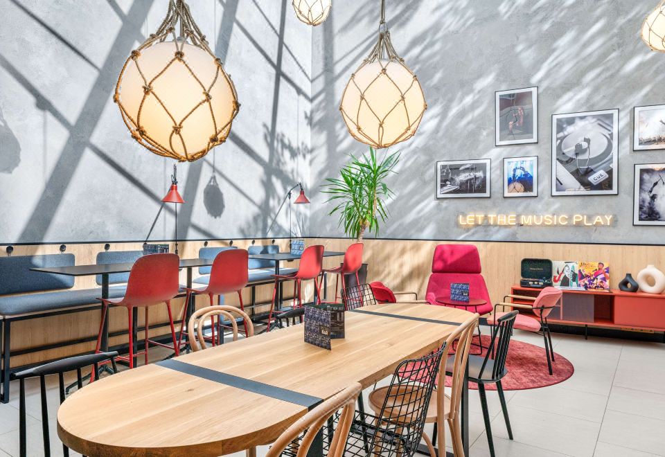 Ibis Budapest Centrum HotelOver view