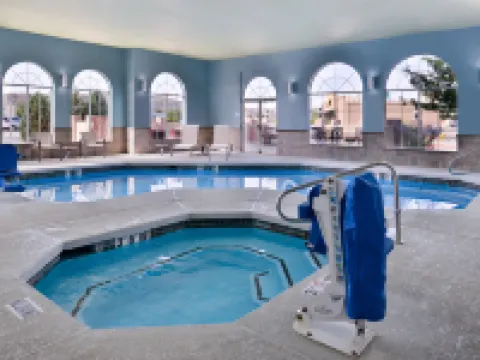 Holiday Inn Express & Suites FARMINGTON (BLOOMFIELD) by IHG Hotels in Farmington