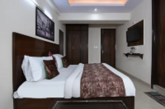 Hotel Admire Inn Sec - 18 by Aspl