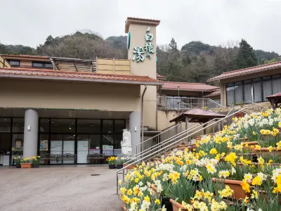 Izumiya Ryokan' Tawarayama Onsen Hotels in Наґато