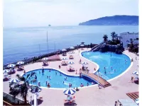 Hotel Sun Hatoya - Kolam Renang