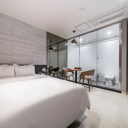 Jinju Hotel Seven