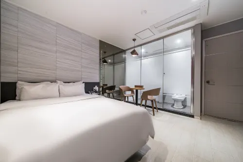Jinju Hotel Seven