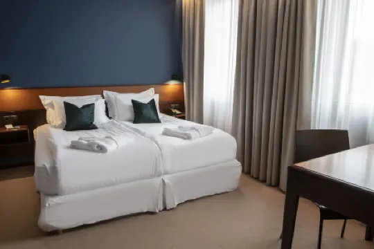 Hotel Holt - The Art Hotel