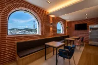 Hound Hotel Tongyeong Hangnam Branch Hotels in Tongyeong