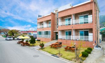 Samcheok Yongjeong Pension