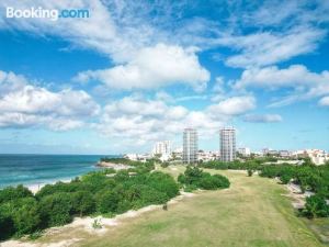 Fourteen at Mullet Bay