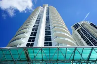 Marenas Beach Resort Hotel dekat Oceania I Condo Association
